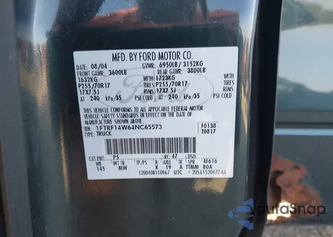 2004 Ford F-150 Stx/Xl/Xlt z USA, uszkodzony, nr VIN 1FTRF14W64NC65573